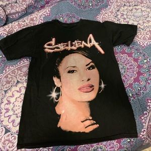 Selena graphic tee